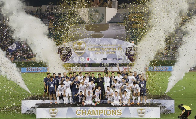 บุรีรัมย์คว่ำเมืองทอง ซิวแชมป์บอลถ้วยก.