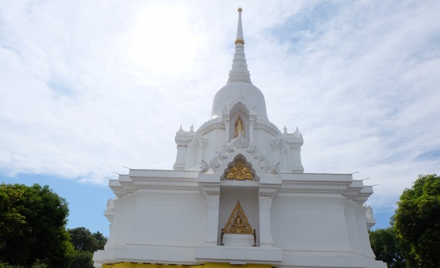 เจดีย์สีขาว ของชาวเขาค้อ 