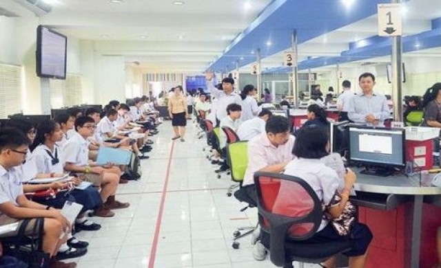 แห่สมัครม.4'เตรียมอุดมฯ'แข่งขันสูง1ต่อ11