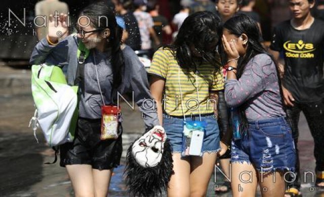 คุมสงกรานต์ห้ามแต่งล่อแหลม-แสดงออกส่อร่วมเพศ ผิดค้าประเวณี