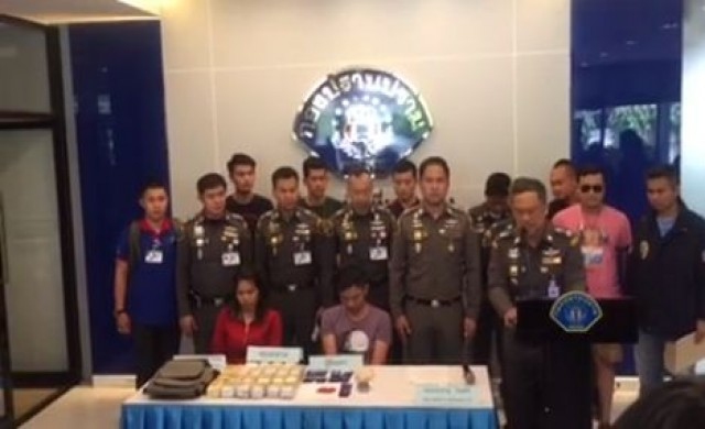 'คอมมานโด'บุกจับพ่อค้ายานรก ลุยทลายแหล่งพักยากลางกรุง