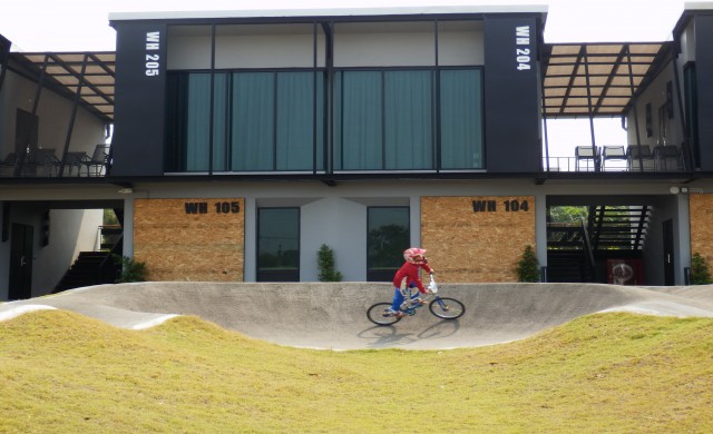 ขี่จักรยานเข้าปั๊ม มันส์ปรอทแตก 