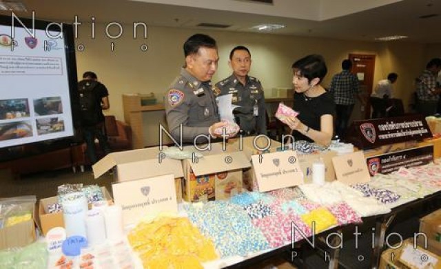 บุกทลายแหล่งขายยาลดความอ้วนออนไลน์ ยึดของกลาง1.6แสนเม็ด