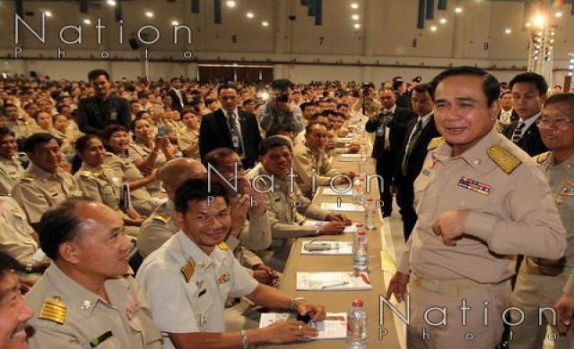 นายกฯ มอบนโยบาย 'กำนัน-ผู้ใหญ่บ้าน' ทั่วปท. 