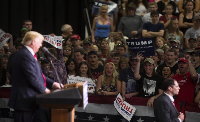 อเมริกันรุ่นใหม่เชื่อมั่นกองทัพมากกว่าระบบการเมือง