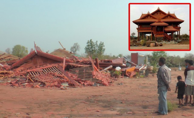 บ้านไม้ทรงไทยมูลค่า3ล. โดนพายุถล่มพังทั้งหลัง