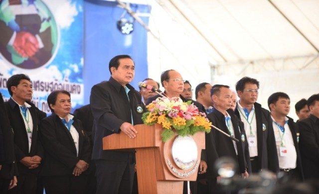 นายกฯรับ15ข้อเรียกร้องวันแรงงาน แต่ไม่รับปากทำได้หมด