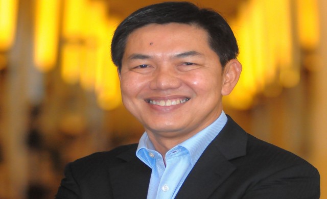 'ไล่ซื้อกิจการ' แผนยกฐานะ S