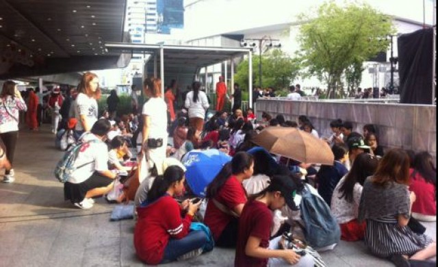 แฟนคลับ 'GOT7' แห่จองพื้นที่แน่นห้างดัง รอ'บอยแบนด์'เปิดตัว