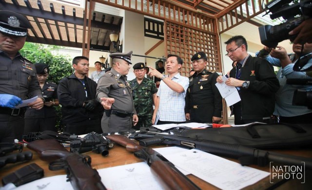 บุกค้น12จุด 'สมุทรปราการ' ลุยบ้าน 'อดีตรมช.' พบปืนอื้อ