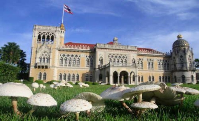 ทำเนียบรัฐบาล เตรียมปรับปรุงตึกบัญชาการ