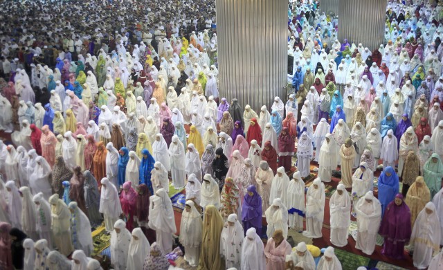 ซาอุฯประกาศเห็นดวงจันทร์ มุสลิมทั่วโลกเริ่มรอมฎอน