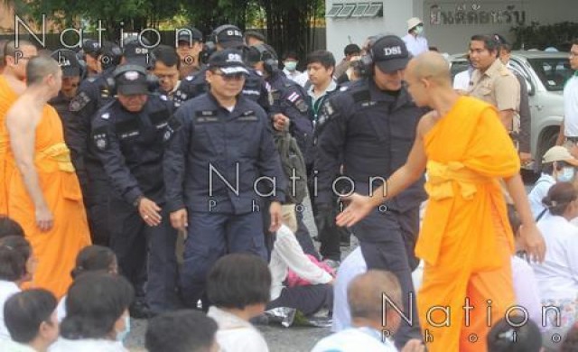 'ดีเอสไอ'กลับบ้านมือเปล่า ไม่ได้ตัว'ธัมมชโย'