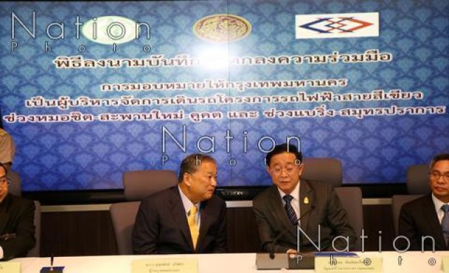  เดินหน้า 'รถไฟฟ้าสายสีเขียว' เปิดบริการทั้งระบบ ปี 61