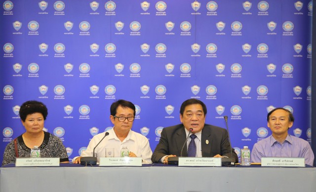 สมาคมสัตว์ปีกและผู้เลี้ยงไก่ชี้ทบทวน กม.ควบคุมฆ่าสัตว์ปีก  