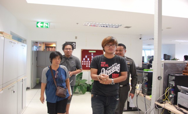 ฉุน'iShow'! แม่สูญเงินล้านบุกร้องปอท.-ลูกยังรักหวง'วีเจโฟว์'