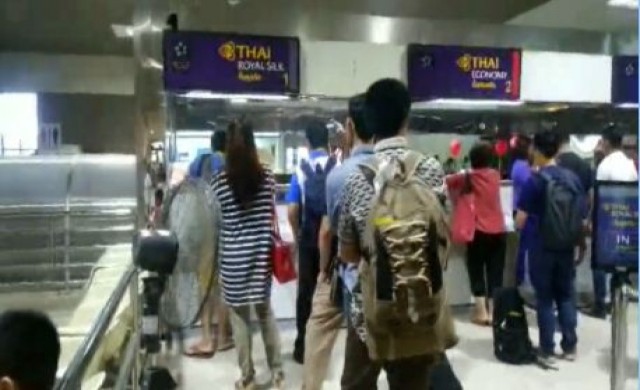 เลื่อนไฟท์ไทยสมายล์ เหตุเครื่องชำรุด ผู้โดยสารนับร้อยตกค้าง