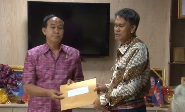 ศิษย์เก่ายื่นถอด'หมอเปรม' ออกจากปธ.กรรมการ รร.บ้านไผ่