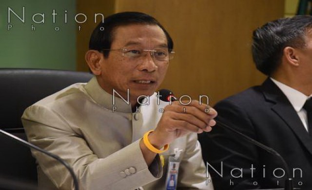 'ฉัตรชัย'ลุยแจกที่ดินเกษตรกรกาญจนบุรี 140 ราย