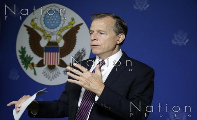 ทูตสหรัฐฯ เรียกร้องรบ.คืนปชต.จัดเลือกตั้งเร็วที่สุด 