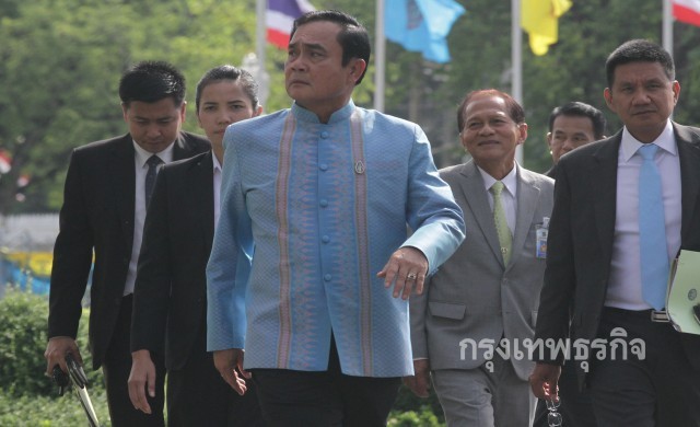 'ประยุทธ์'ไม่ปรับครม. โต้สื่อปมปรับรมต.รับทหารเกษียณ