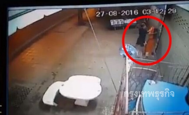 คลิปโจรทุบตู้เติมเงินสุขาภิบาล5 แชร์ว่อนช่วยตามจับ