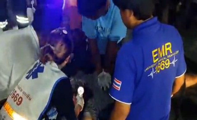สาหัสทั้งคู่ จยย.ชนนทท.อินเดีย ขณะเดินข้ามถนนชายหาดพัทยา