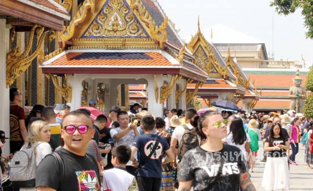 'ประยุทธ์'สั่งจัดระเบียบนทท. 'ไทย-เทศ' วัดพระแก้ว