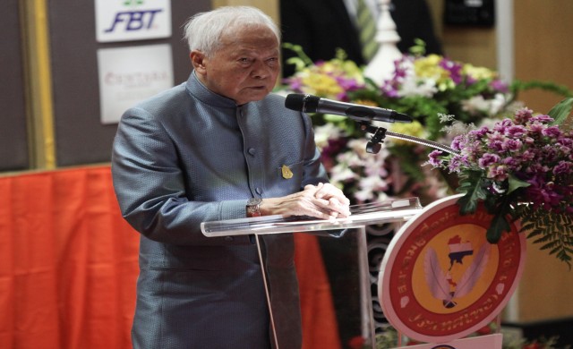 'พล.อ.เปรม'ชี้คนโกงหาวิธีปล้นชาติแบบใหม่