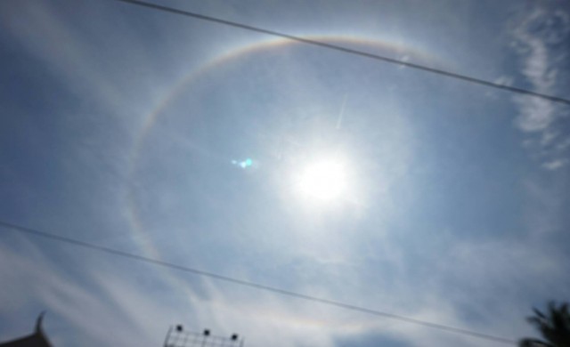 พระอาทิตย์ทรงกลด ทำพิธีรำลึกไว้อาลัย