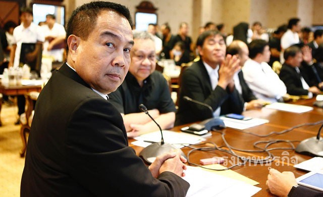 ฟุตบอลไทย 2559 บทสรุปที่ค้างคา 