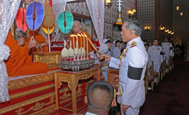 สมเด็จพระบรม เสด็จฯ บำเพ็ญพระราชกุศลสัตตมวารพระบรมศพ