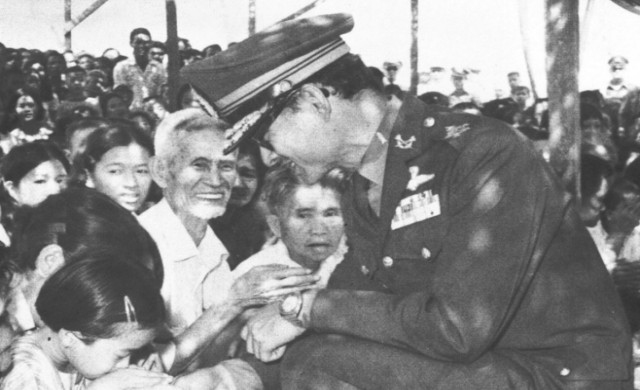 ยายวัย73เล่าความหลัง 'ในหลวง' เสด็จฯเปิดเขื่อนชลมารคพิจารณ์ 