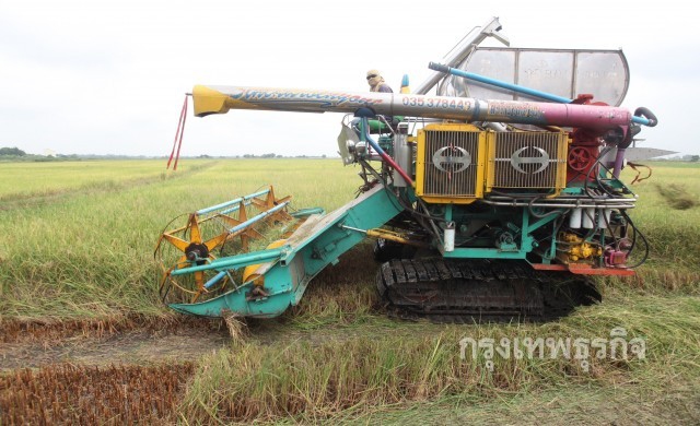 ถก 'เจ้าของรถเกี่ยวข้าว' ไม่ให้เก็บเงินชาวนาเกินไร่ละ500บ.