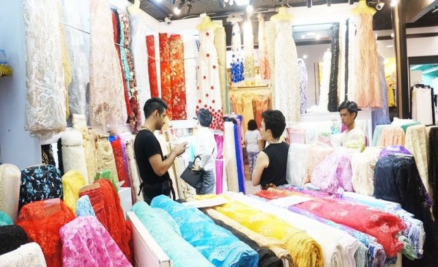 เซ็นทรัลบูม 'ไชน่าเวิลด์' ค้าผ้าม้วนใหญ่กลางพาหุรัด