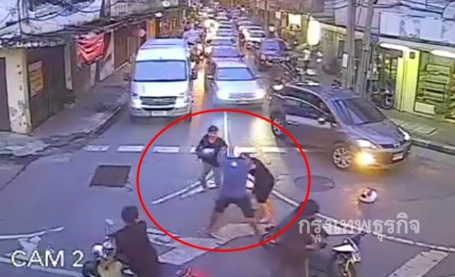 ออกหมายจับแล้ว! วัยรุ่นต่อย2ผัว-เมีย หลังคลิปว่อนเนต