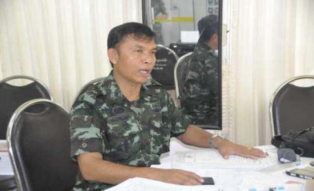 ทหารลุยยึดรถแบคโฮนายกอบต.ที่เลย ขุดดินภูเขาป่าสงวนฯ