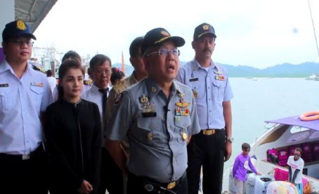 ตรวจความพร้อมท่าเรือ รับไฮซีซั่นท่องเที่ยวจ.พังงา