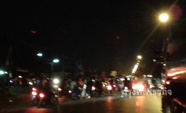 เด็กแว้นยกขบวนจยย.300คัน ปิดถนนแข่งรถครบทีม