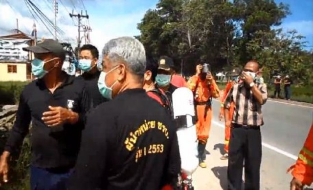 แก๊สแอมโมเนียโรงน้ำแข็งตากใบรั่ว จนท.อพยพชาวบ้านวุ่น