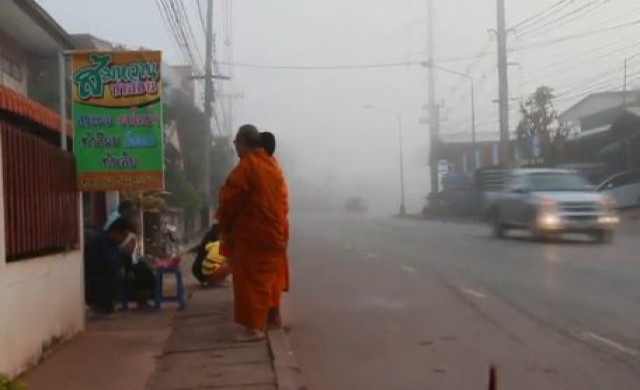 หนาวยะเยือกนักท่องเที่ยวทะลักภูเรือ 