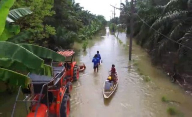 น้ำท่วมสุราษฎร์ธานี ยังวิกฤตหนัก 2 อำเภอ