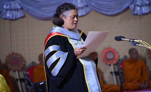 พระเทพฯเสด็จแทน 'พระเจ้าอยู่หัวฯ' พระราชทานปริญญาบัตร มมส