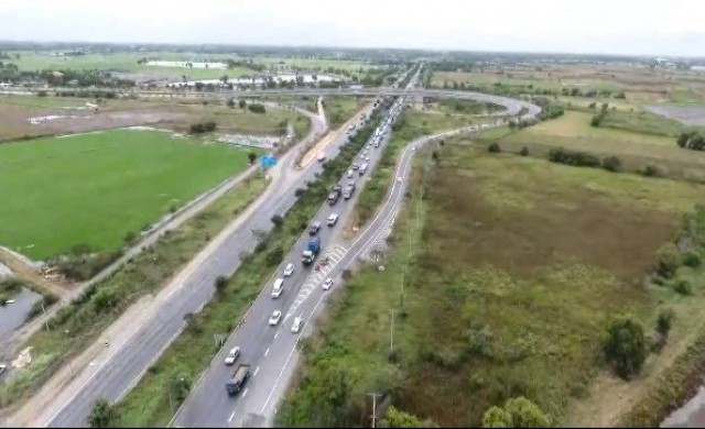 ทางหลวงร่วมกับตร.ทำช่องทางเบี่ยง ลดอุบัติเหตุรับปีใหม่