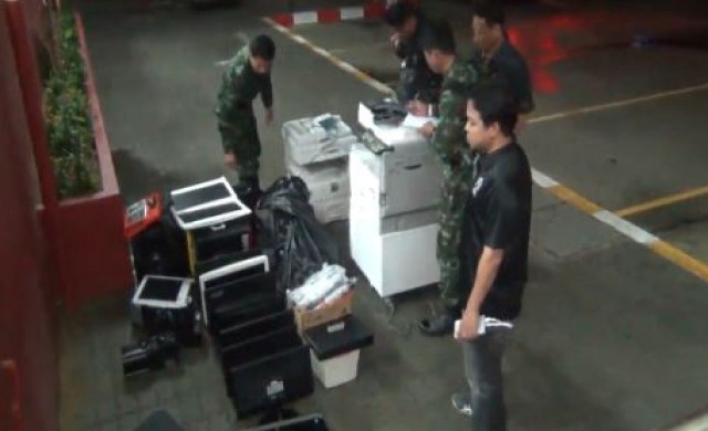 บุกทลายโต๊ะพนันบอลหาดใหญ่ รวบนักพนัน42คน- เงินสด1.7แสนบาท