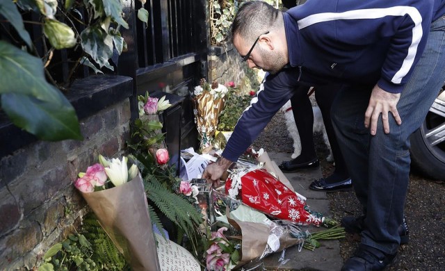 แฟนเพลงในอังกฤษไว้อาลัย“จอร์จ ไมเคิล”