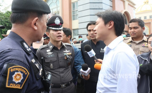 จนท.เจรจาให้ศิษย์วัดพระธรรมกาย เปิดเส้นทางเข้าวัด