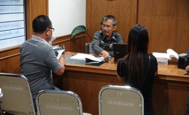 รวบหนุ่มใหญ่แอบถ่ายก้นสาวพัทยา กลางตลาดนัดย่านรังสิต