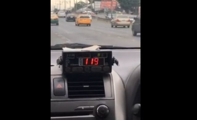 หนุมโวยขึ้นแท็กซี่พบมิเตอร์ไฟเทค ค่าโดยสาร1,000กว่าบาท