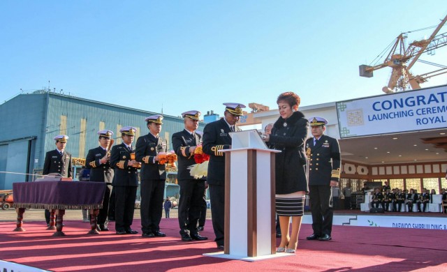 'กองทัพเรือ' จัดพิธีปล่อยเรือหลวงท่าจีนลงน้ำ